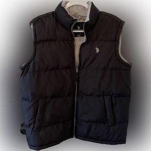 U.S. Polo Assn Men’s Vest. Size M. Color Black.